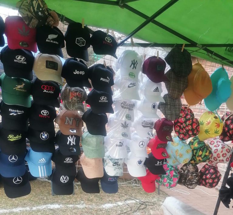 caps2